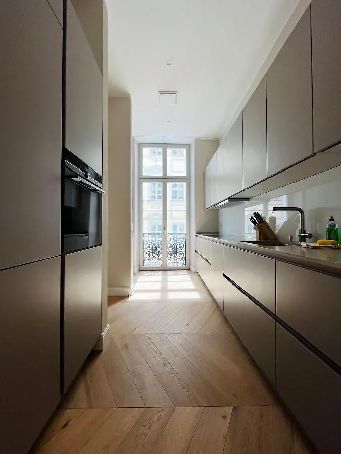 Apartment Luxury Home / 3-Raum-Suite An Der Frauenkirche / 4 Dresden Germany