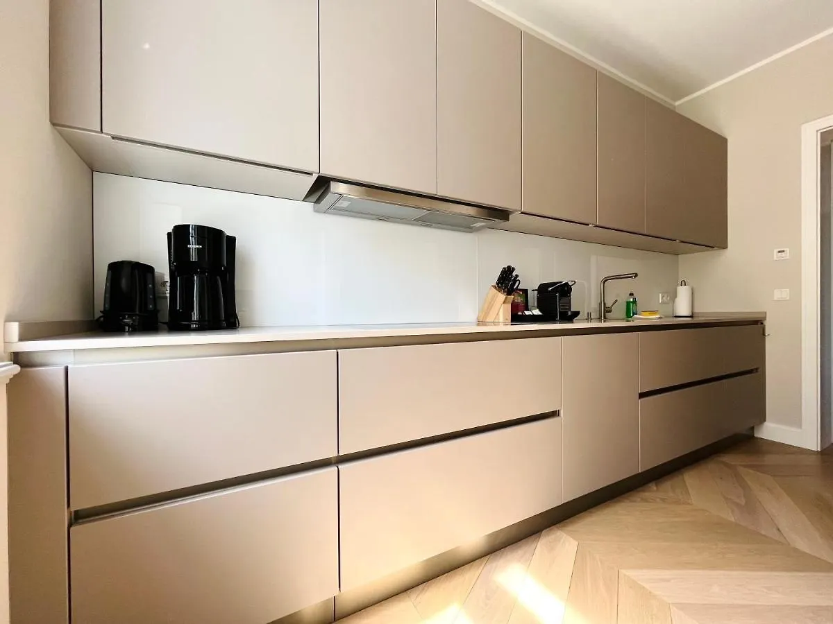 Apartment Luxury Home / 3-Raum-Suite An Der Frauenkirche / 4 Dresden