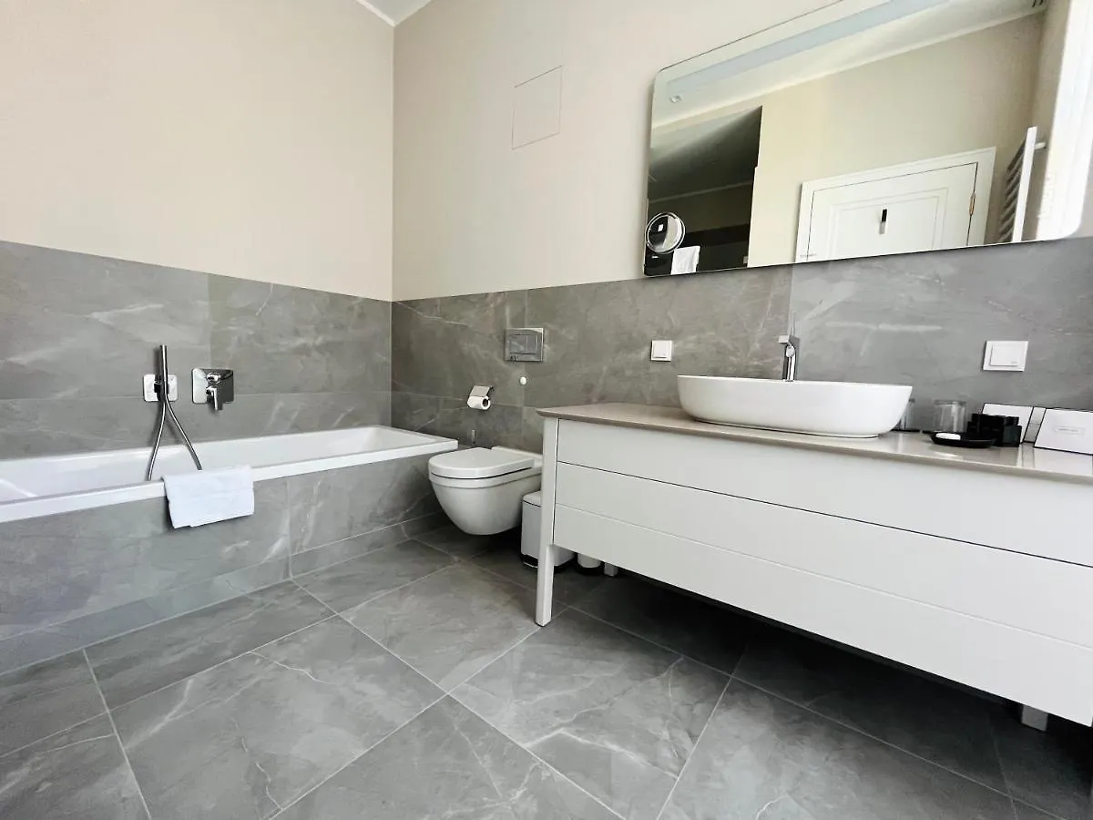 Luxury Home / 3-Raum-Suite An Der Frauenkirche / 4 Dresden